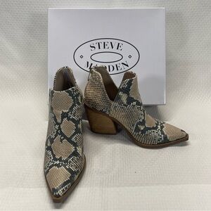 Steve Madden Camryn Tan Snakeskin Ankle Boots - Tan and Black Size 7
